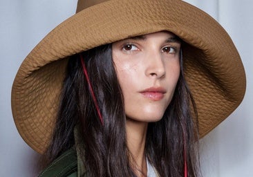 El aceite labial que cambia tu rutina: hidratación, brillo y volumen en un solo gesto